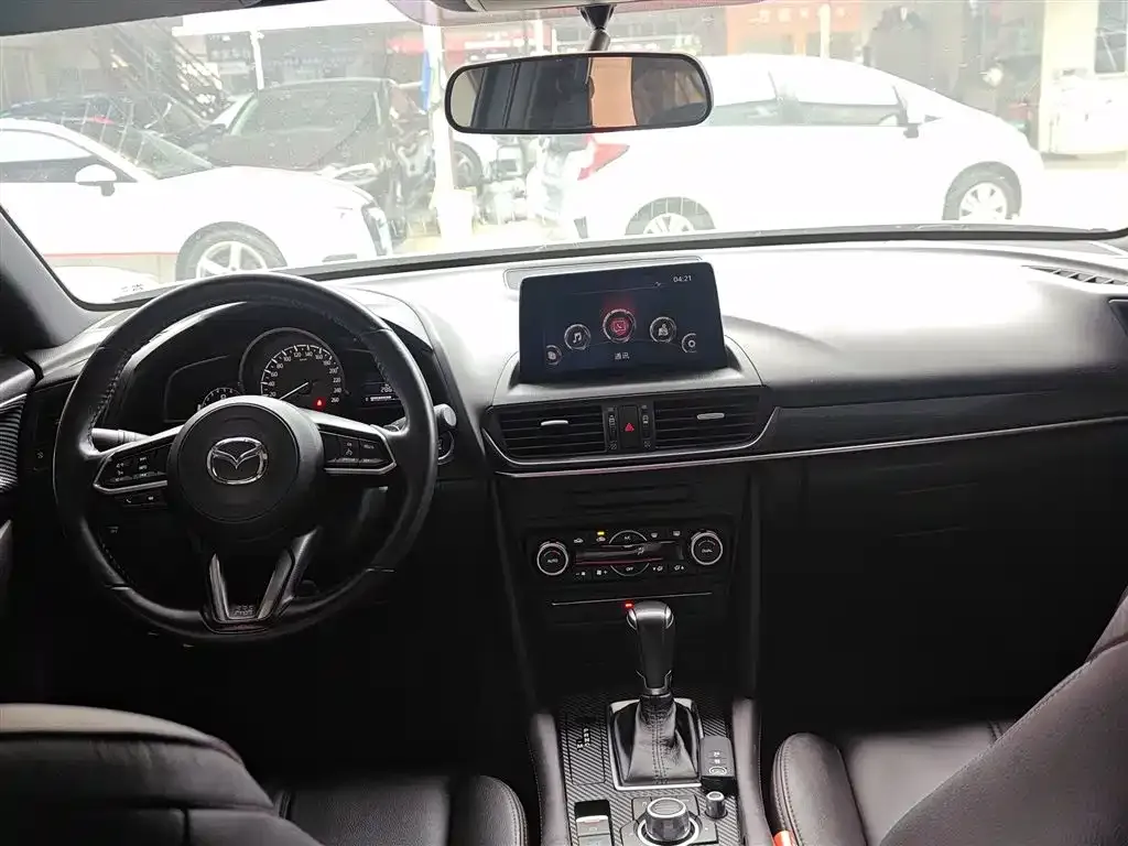 Mazda CX-4 — фото 10