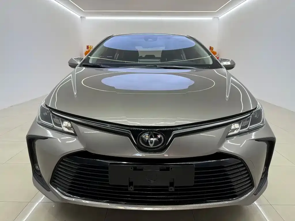 Toyota Corolla — фото 2
