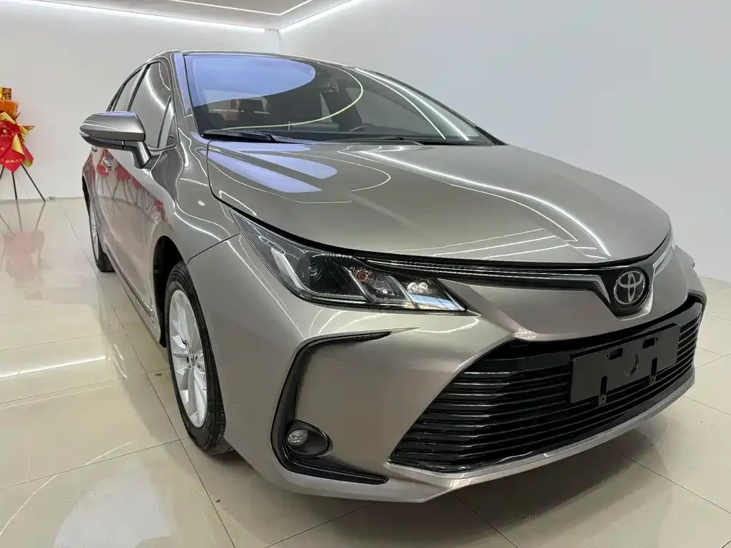 Toyota Corolla — фото 3