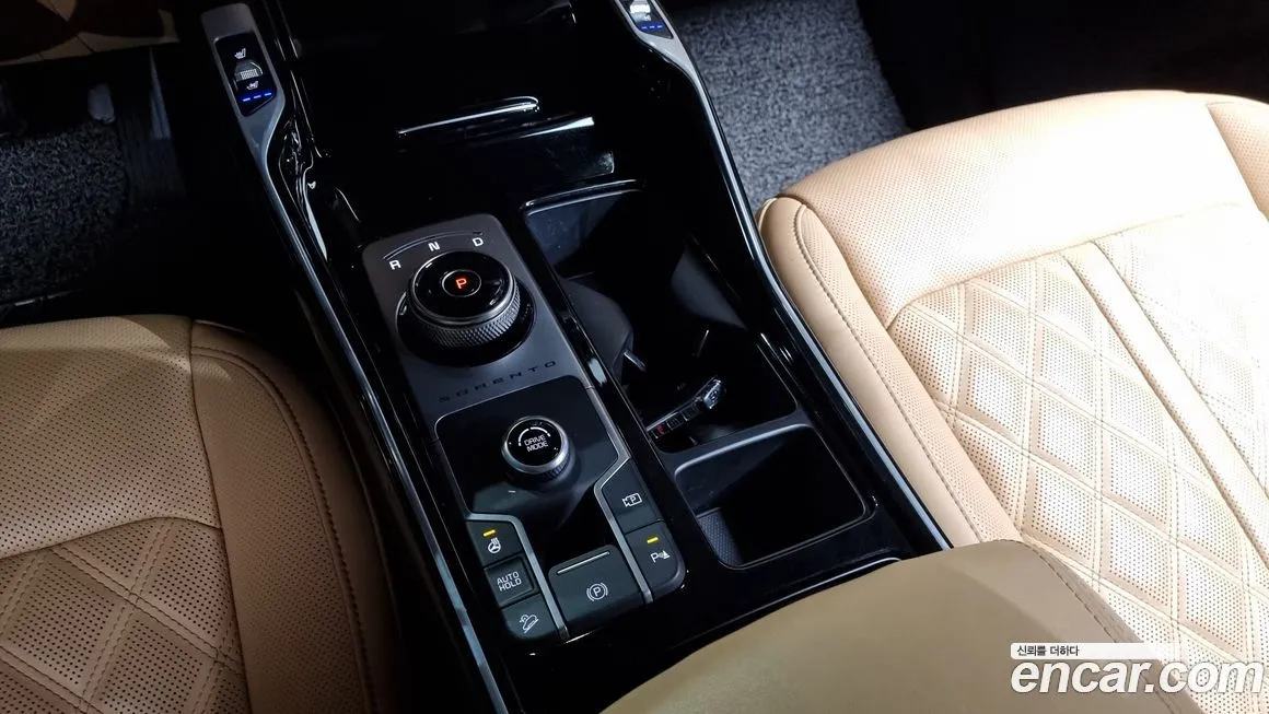 Kia Sorento — фото 9