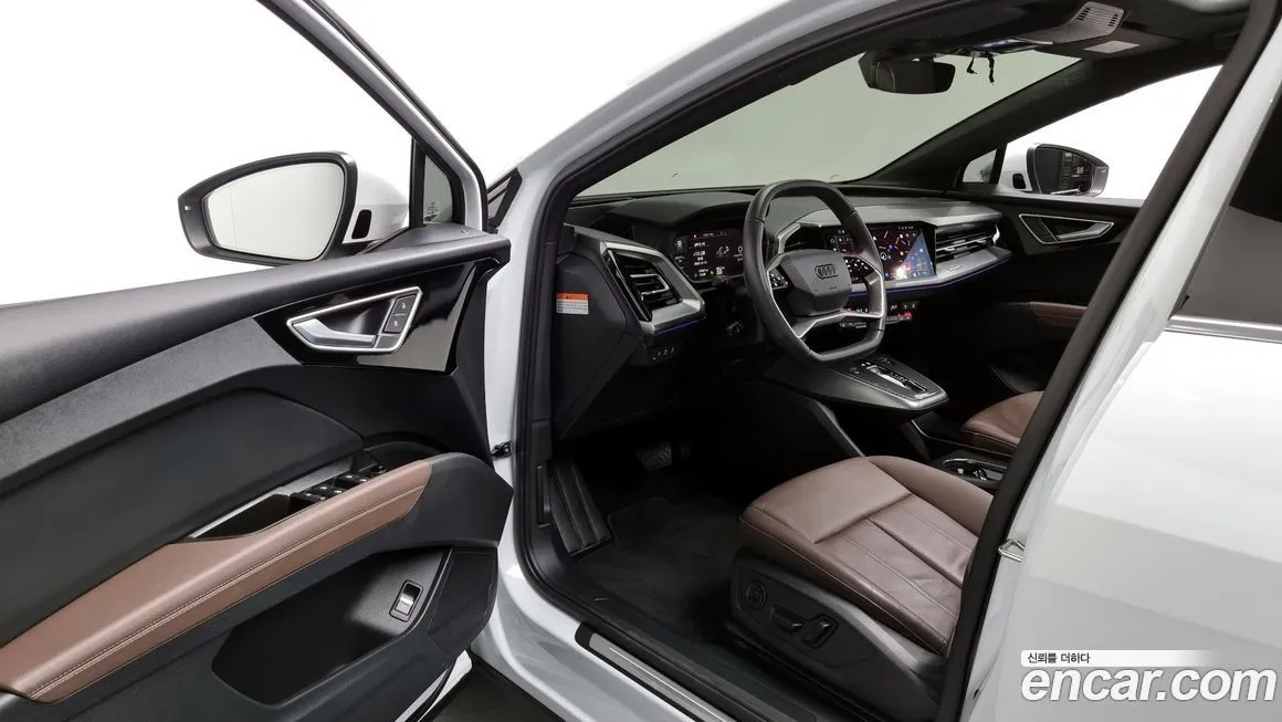 Audi Q4 e-tron — фото 10