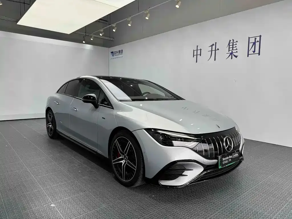 Mercedes-Benz EQE AMG — фото 2
