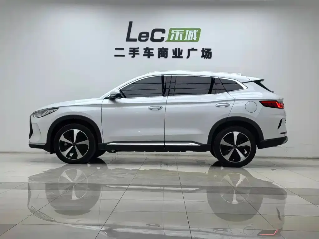 BYD PLUS New Energy — фото 4