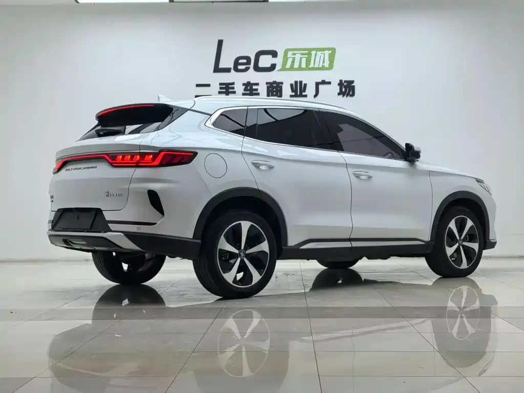 BYD PLUS New Energy — фото 6