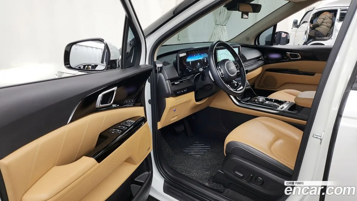 Kia Carnival — фото 10