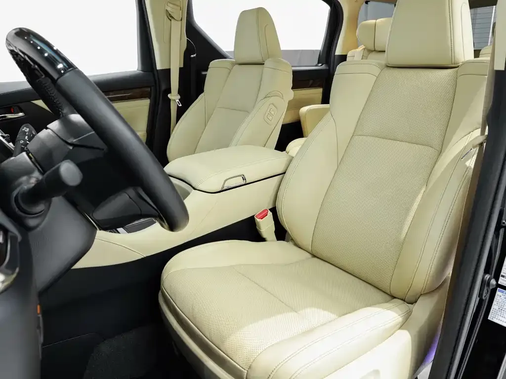 Toyota Alphard — фото 5