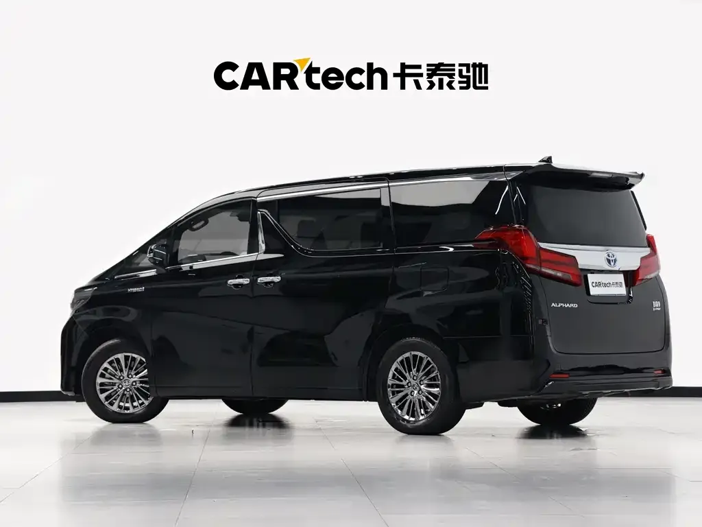 Toyota Alphard — фото 9