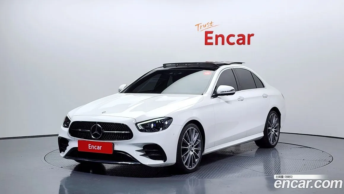 Mercedes-Benz E-Class — фото 1