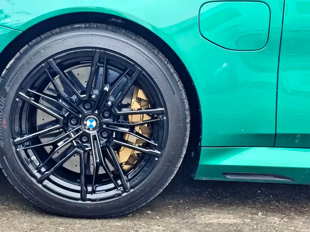 BMW M5 New Energy — фото 7