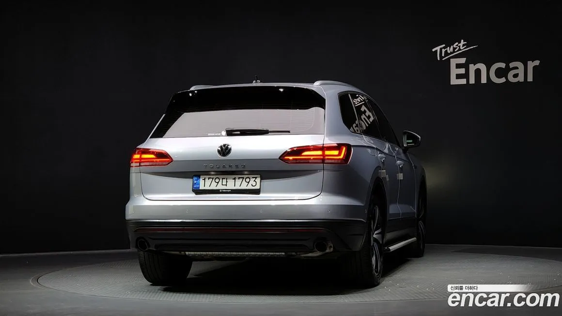 Volkswagen Touareg — фото 4