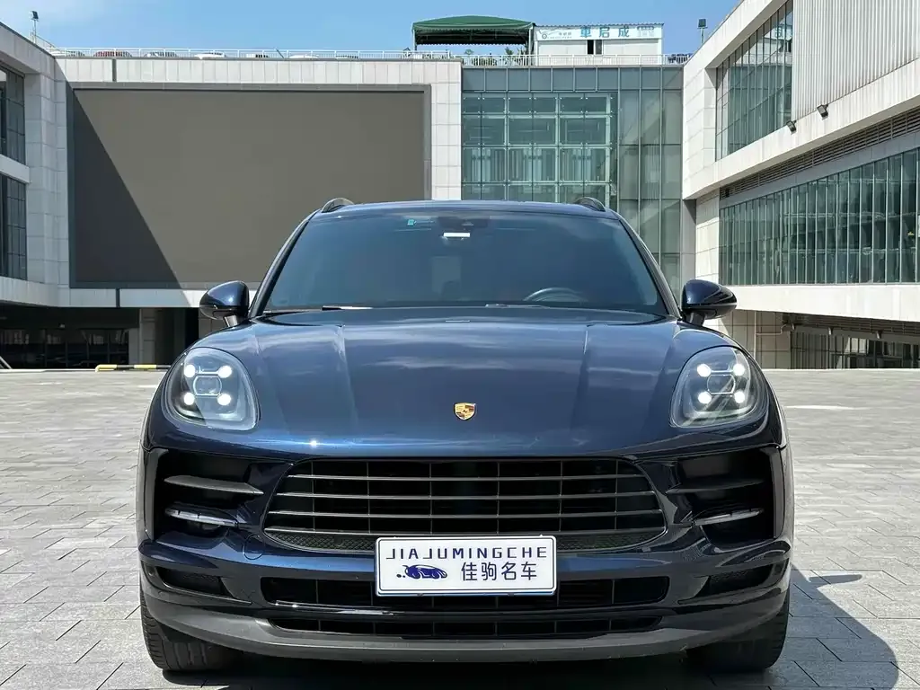 Porsche Macan — фото 1