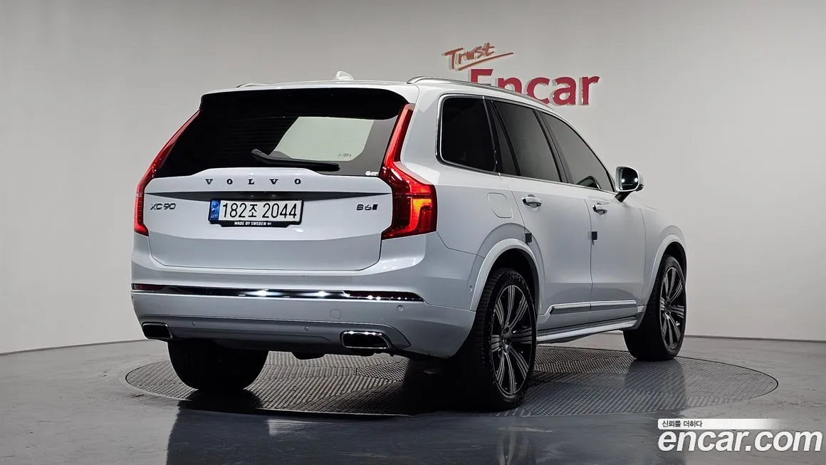 Volvo XC90 — фото 2