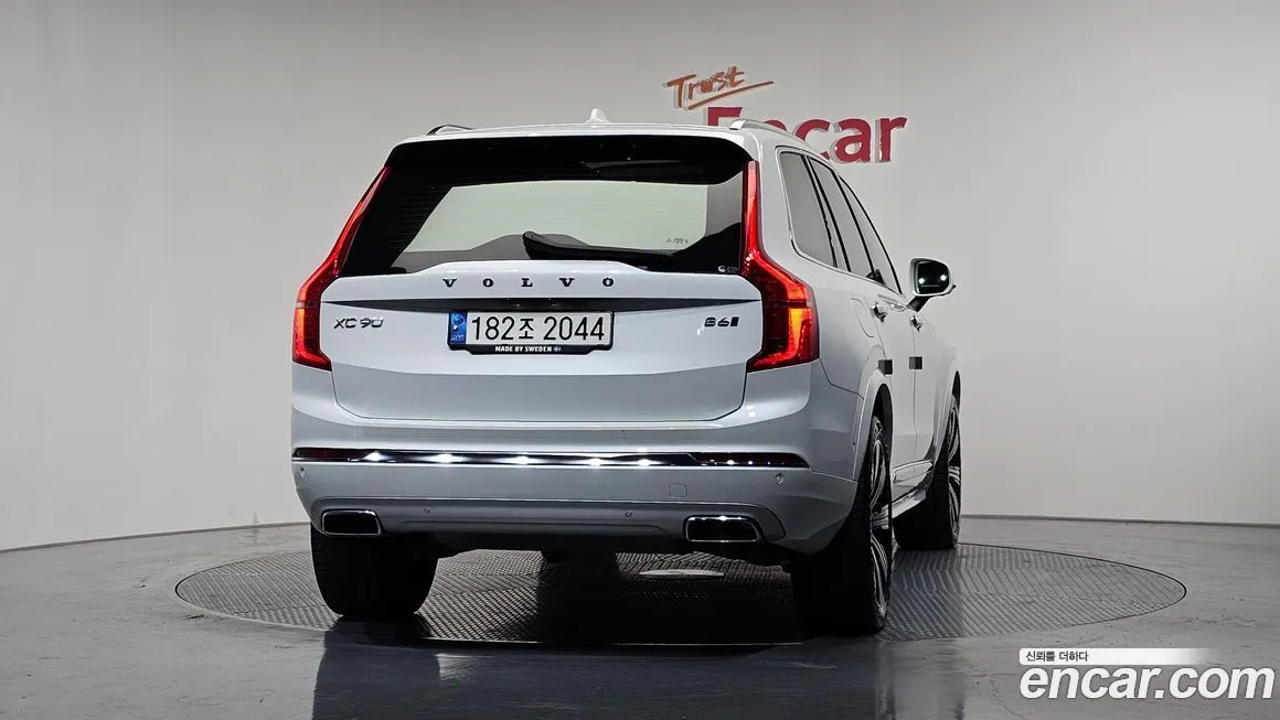 Volvo XC90 — фото 4