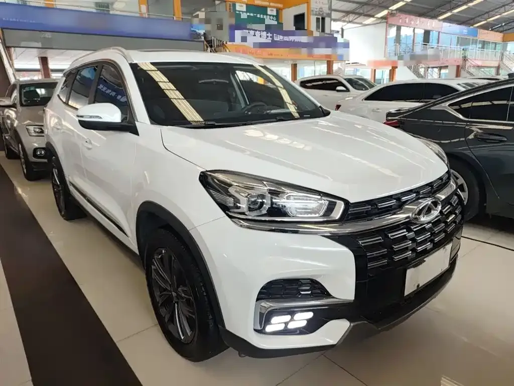 Chery Tiggo 8 — фото 4
