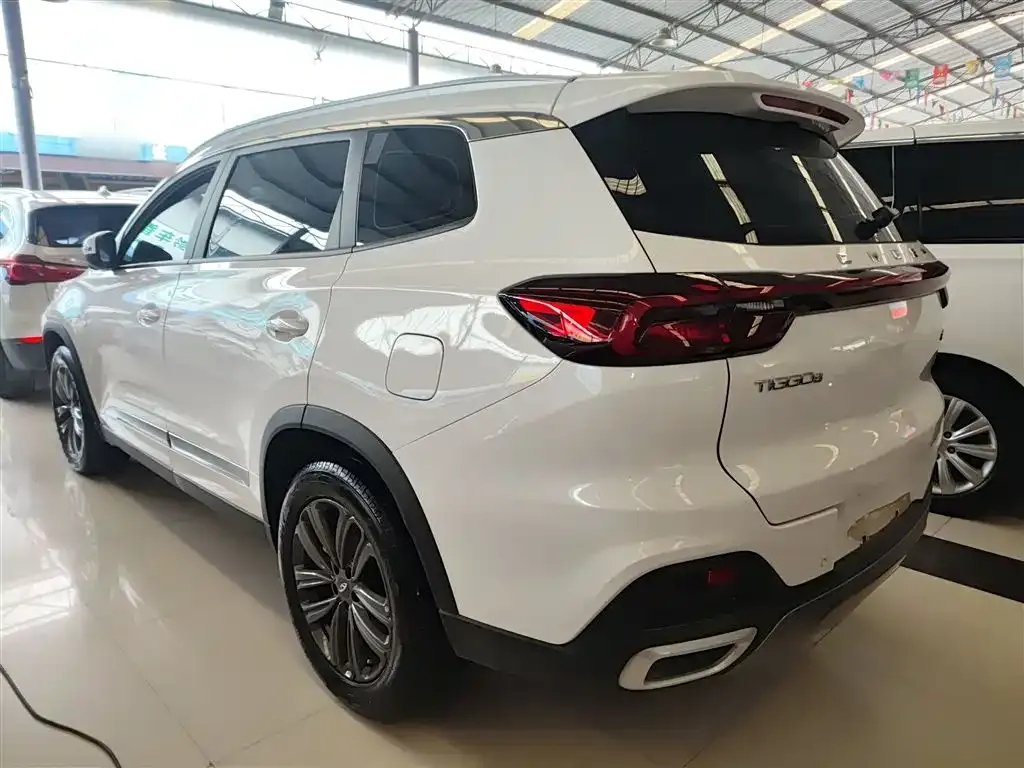 Chery Tiggo 8 — фото 5