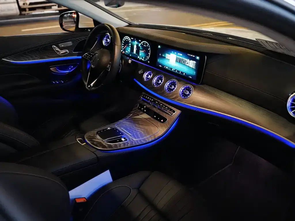 Mercedes-Benz CLS — фото 10