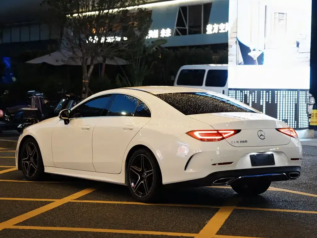 Mercedes-Benz CLS — фото 6