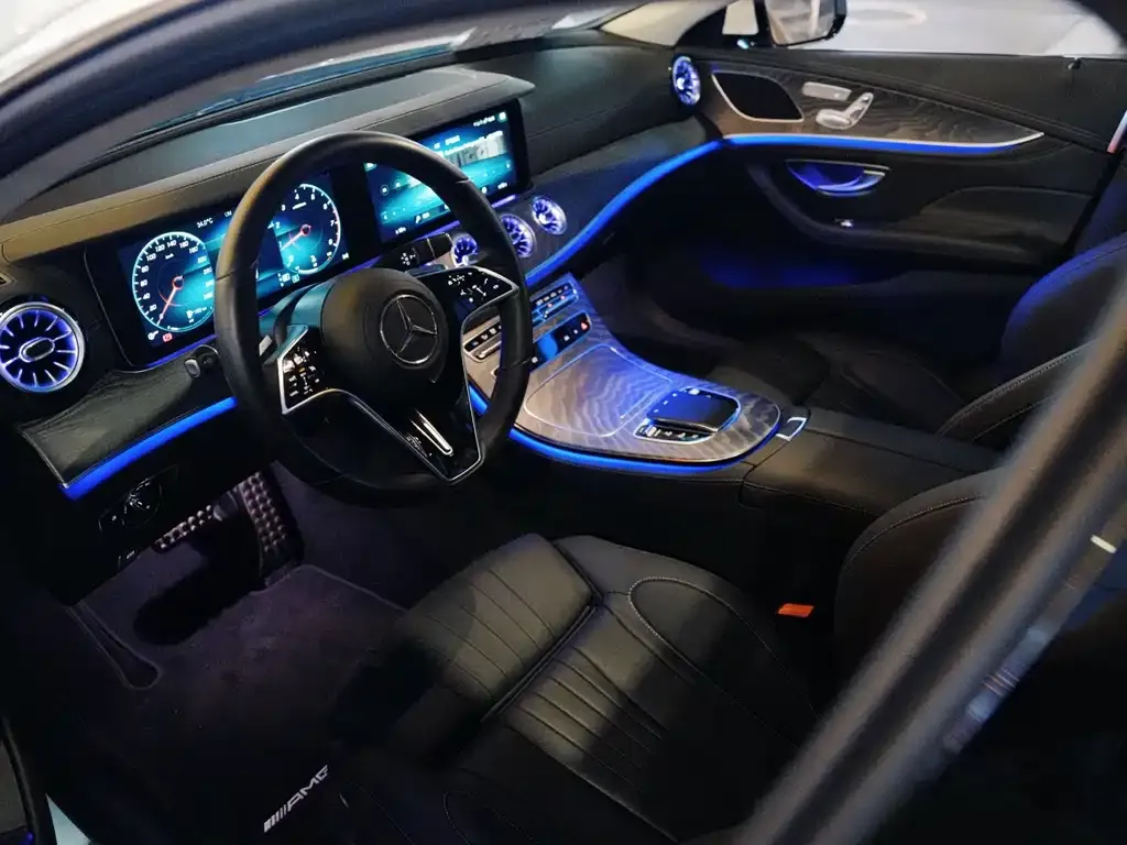 Mercedes-Benz CLS — фото 8