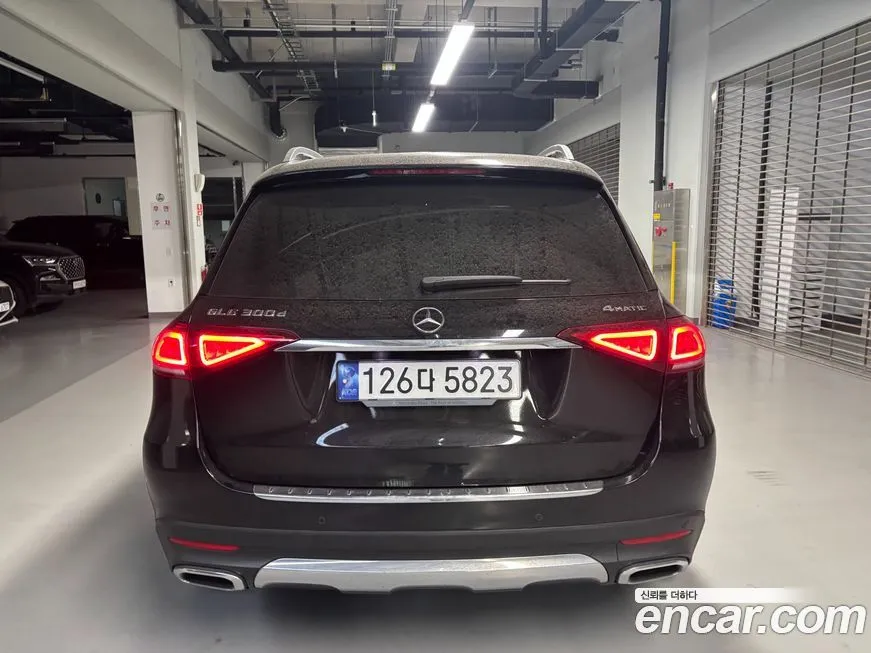 Mercedes-Benz GLE-Class — фото 4