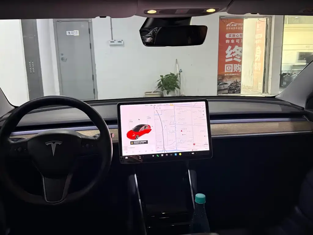 Tesla Model 3 — фото 6