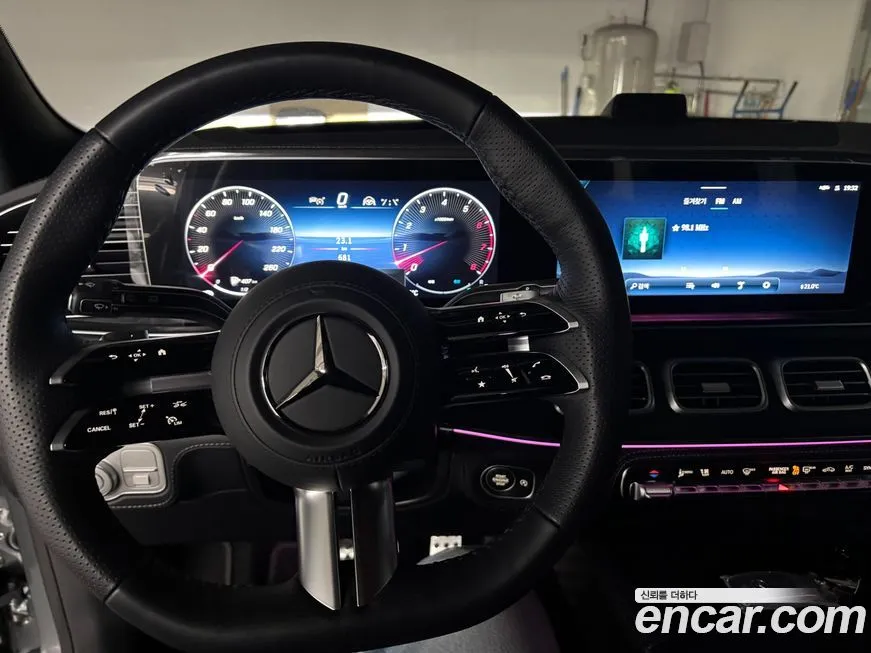 Mercedes-Benz GLS-Class — фото 10