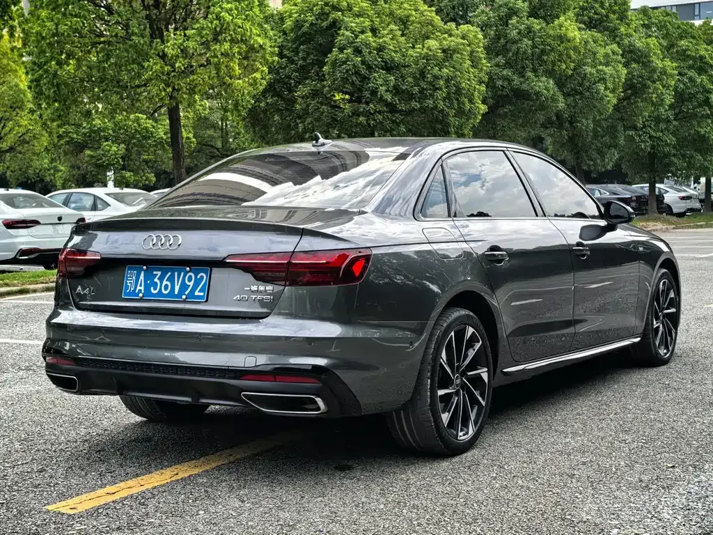 Audi A4L — фото 5