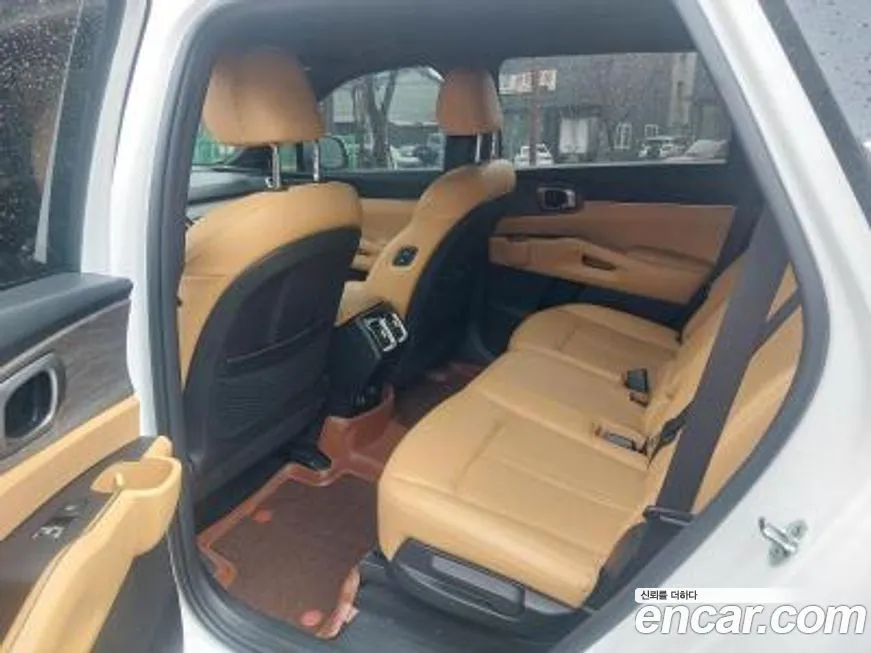 Kia Sorento — фото 10