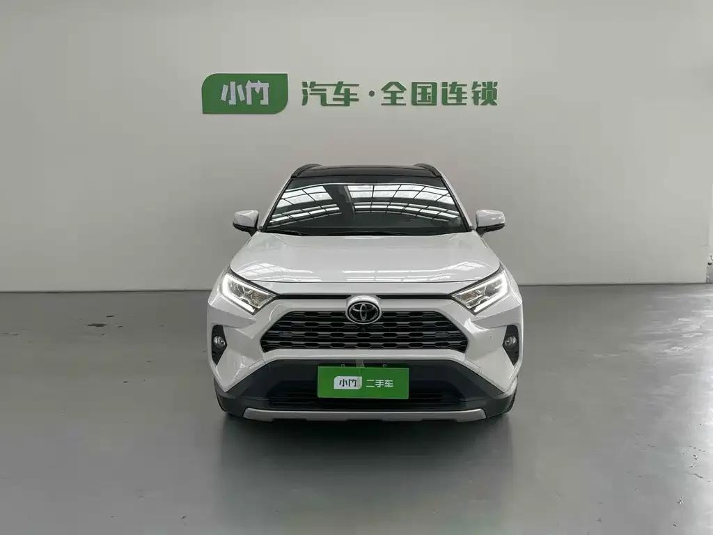 Toyota RAV4 — фото 2