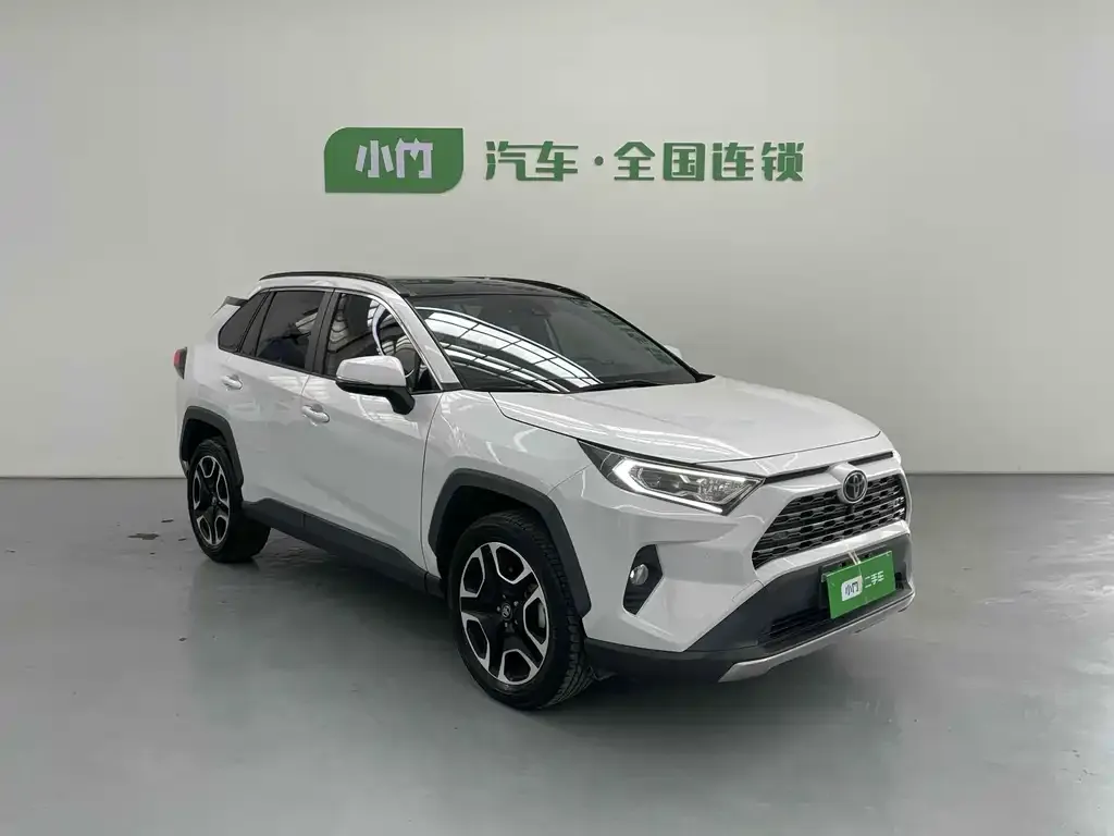 Toyota RAV4 — фото 3
