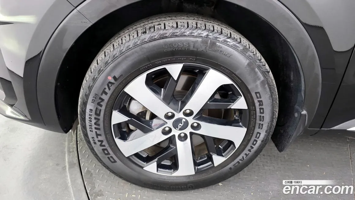 Kia Sorento — фото 5