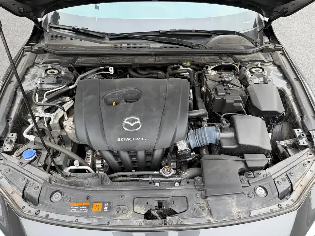 Mazda 3 Axela — фото 9