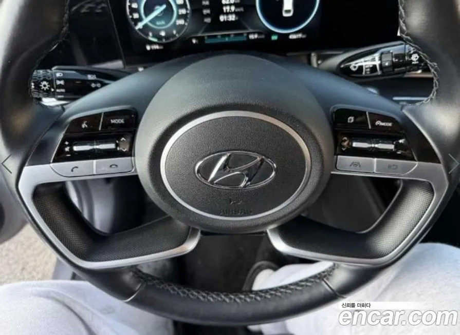 Hyundai AVANTE — фото 8
