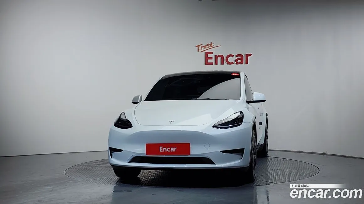 Tesla Model Y — фото 3