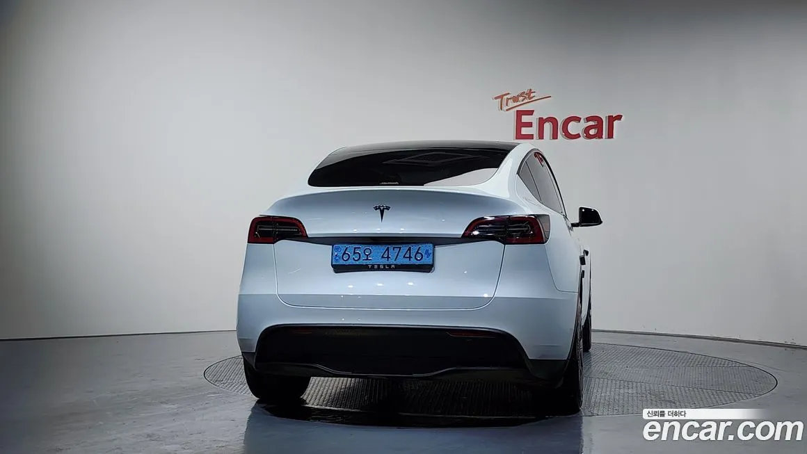 Tesla Model Y — фото 4