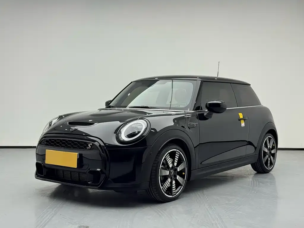 MINI Cooper (3-door) — фото 1