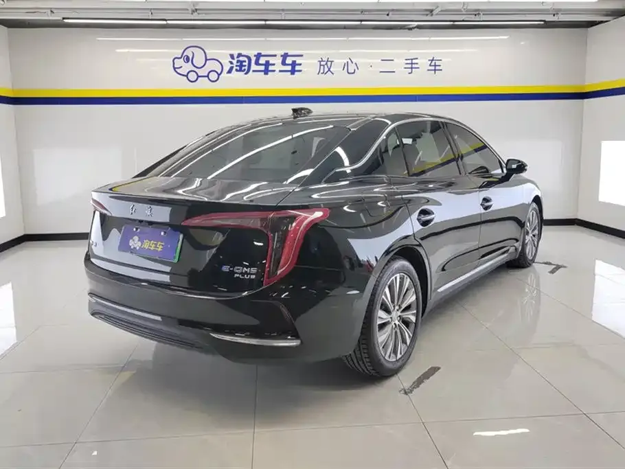 Hongqi E-QM5 — фото 3