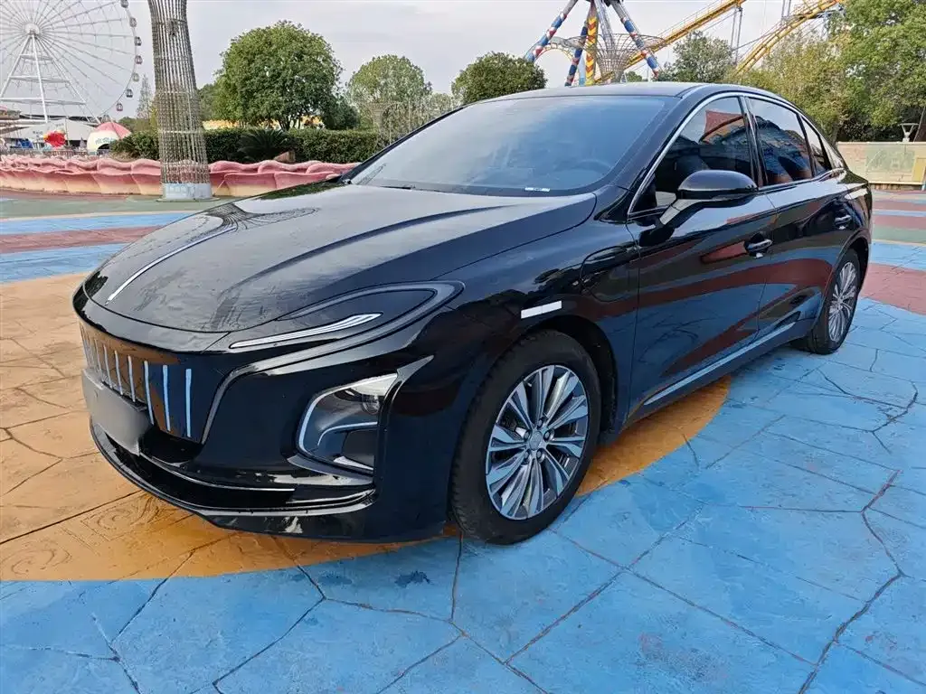 Hongqi E-QM5 — фото 2