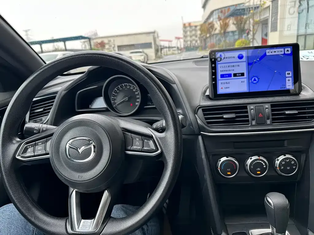 Mazda CX-4 — фото 10