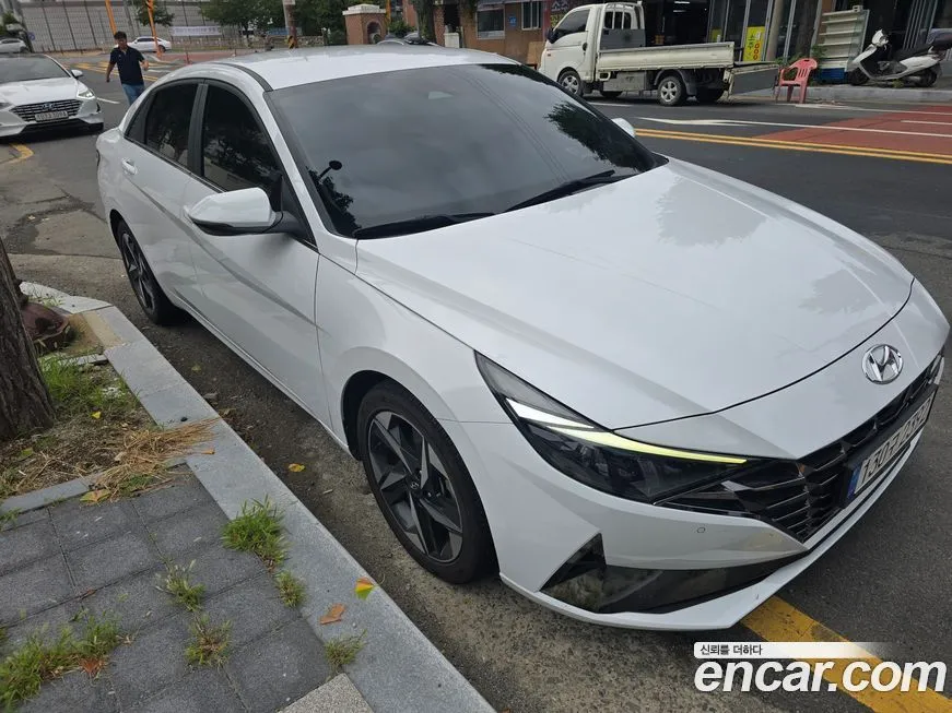 Hyundai AVANTE — фото 3