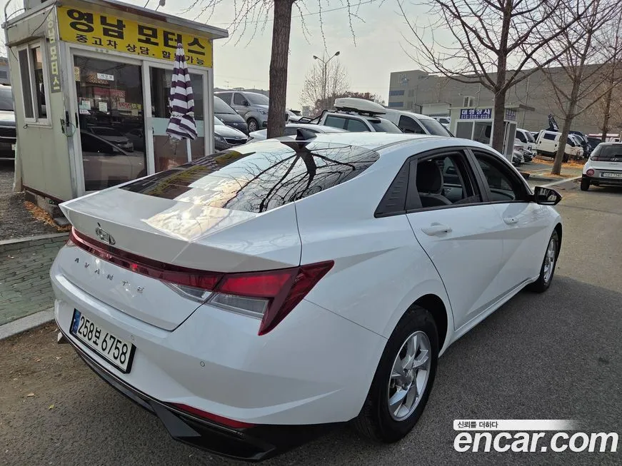 Hyundai AVANTE — фото 2