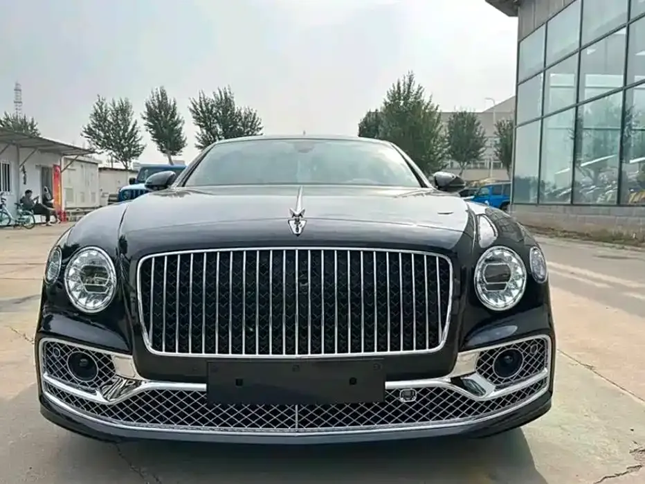 Bentley Flying Spur — фото 2
