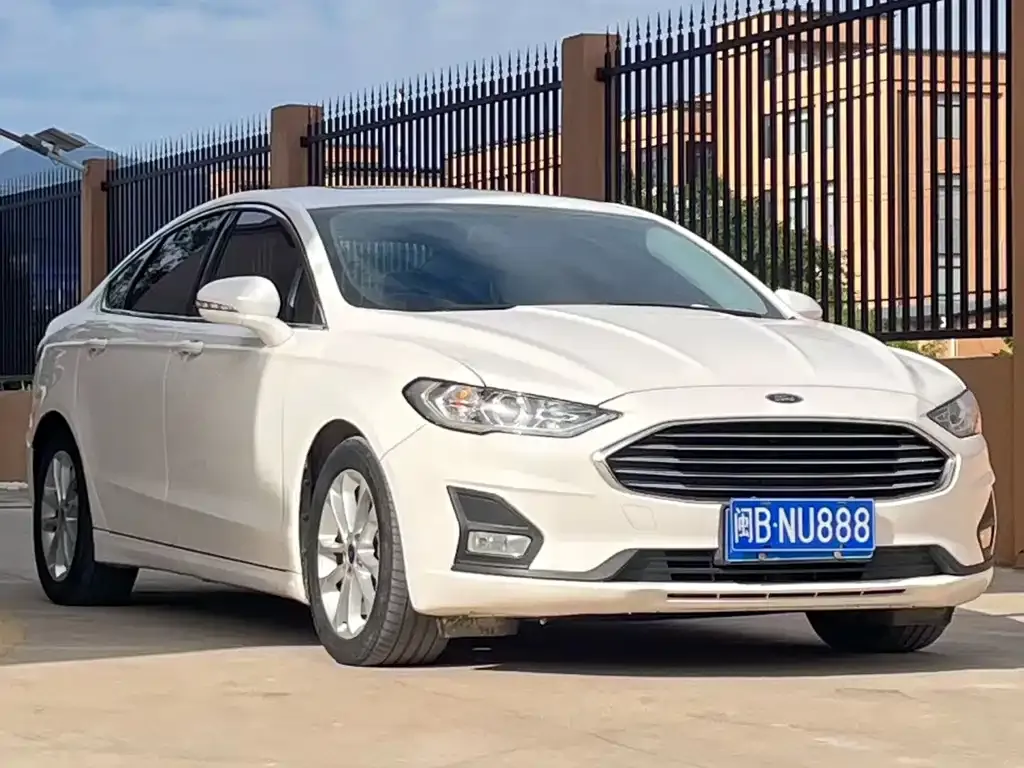 Ford Mondeo — фото 3