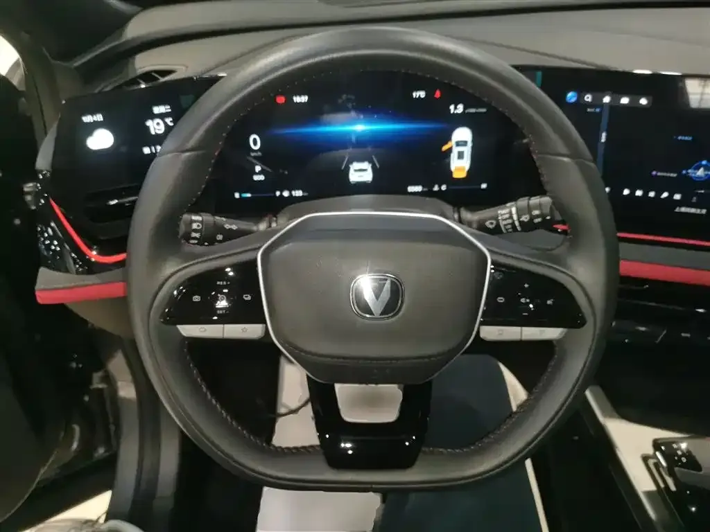 Changan X5 PLUS — фото 3