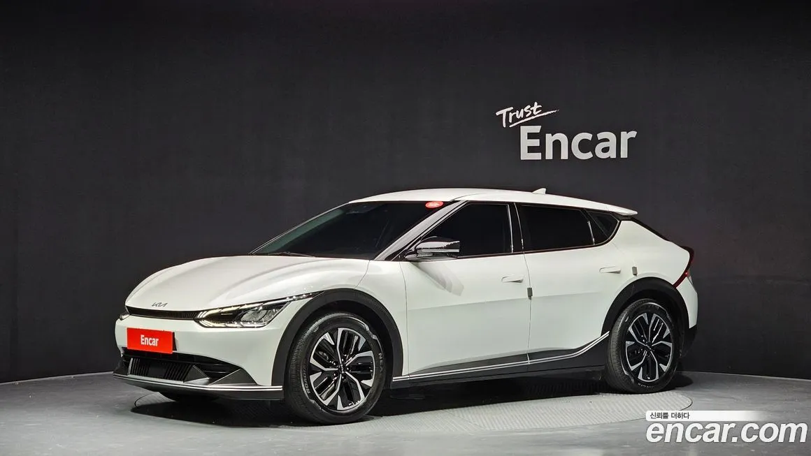 Kia EV6 — фото 1