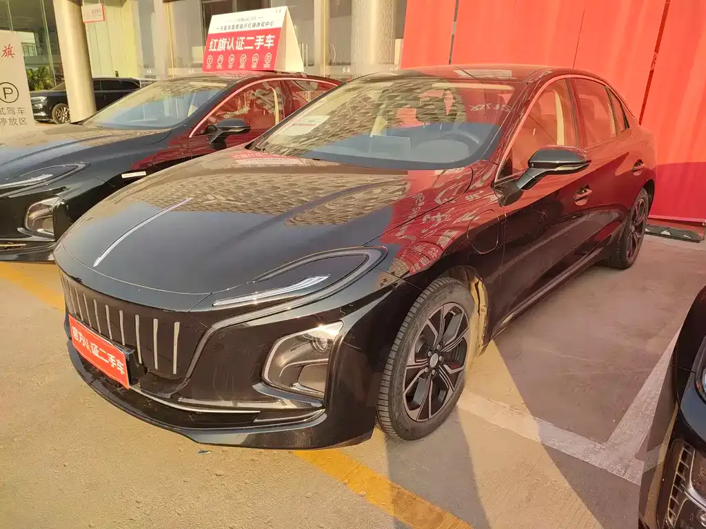 Hongqi E-QM5 — фото 1