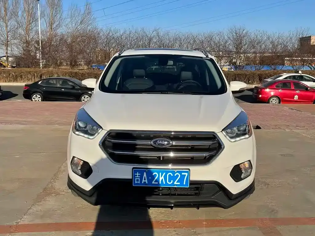 Ford Kuga — фото 2