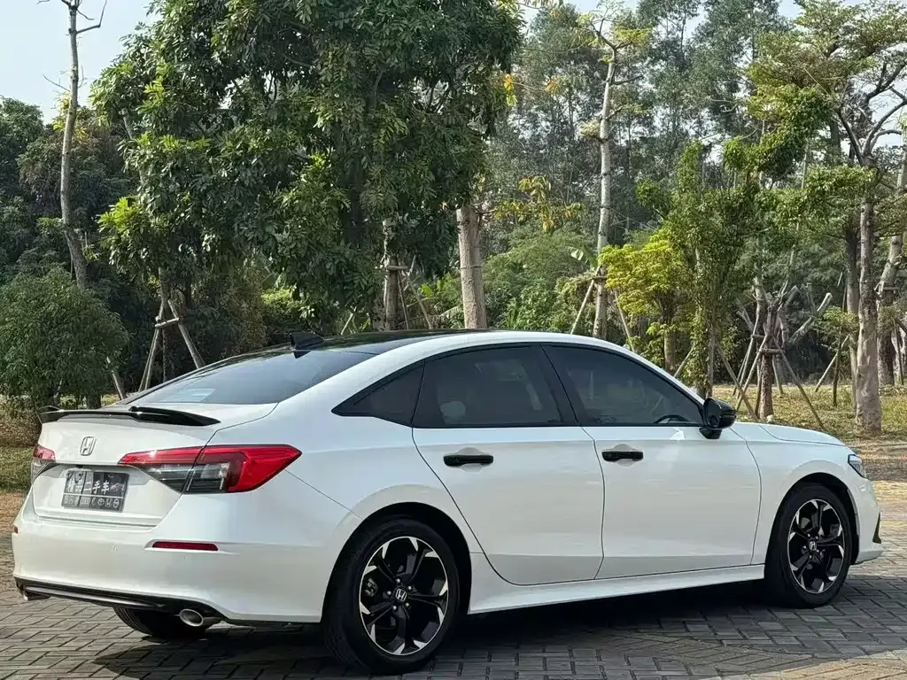 Honda Civic — фото 6