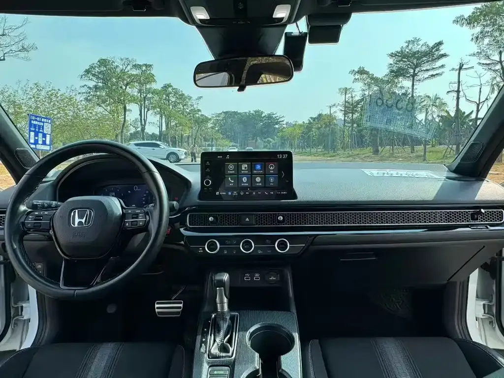 Honda Civic — фото 7