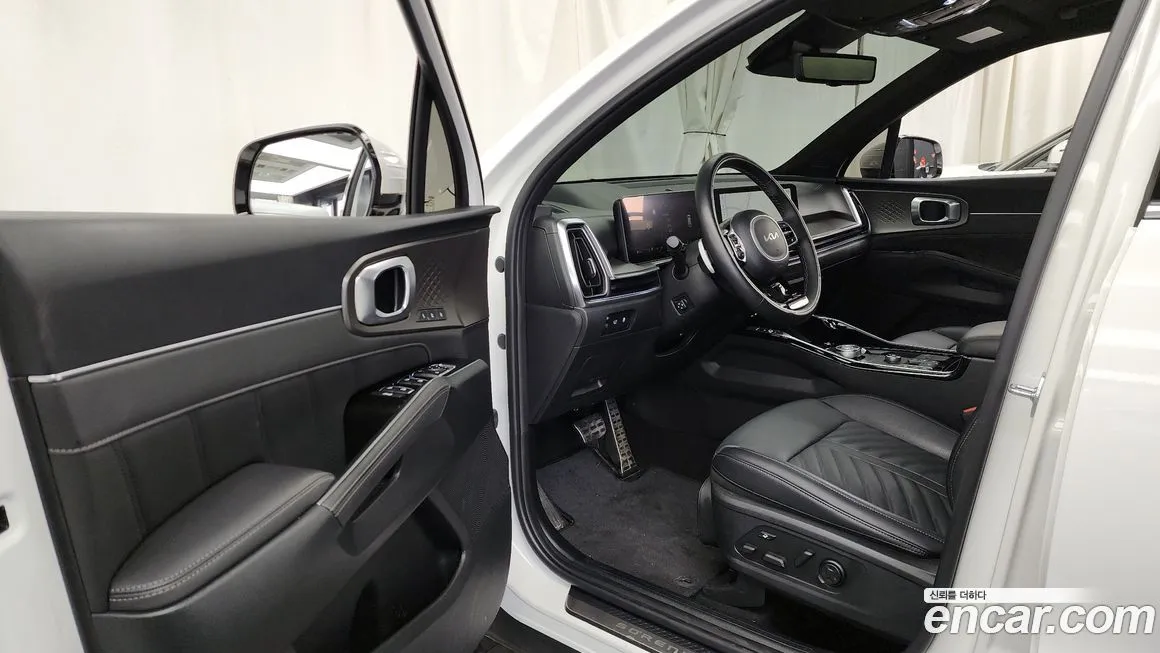 Kia Sorento — фото 10