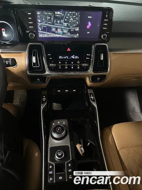 Kia Sorento — фото 8